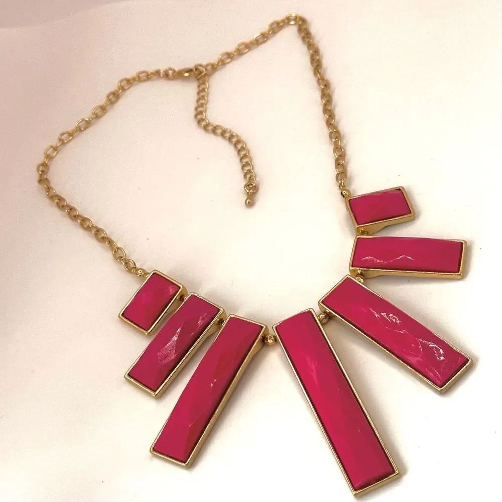 Pink statement necklace - Picture 7 of 7